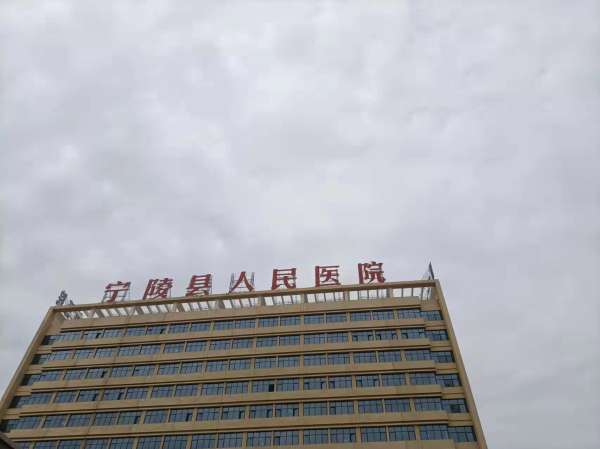 商丘寧陵縣人民醫院太陽能空氣能熱水系統